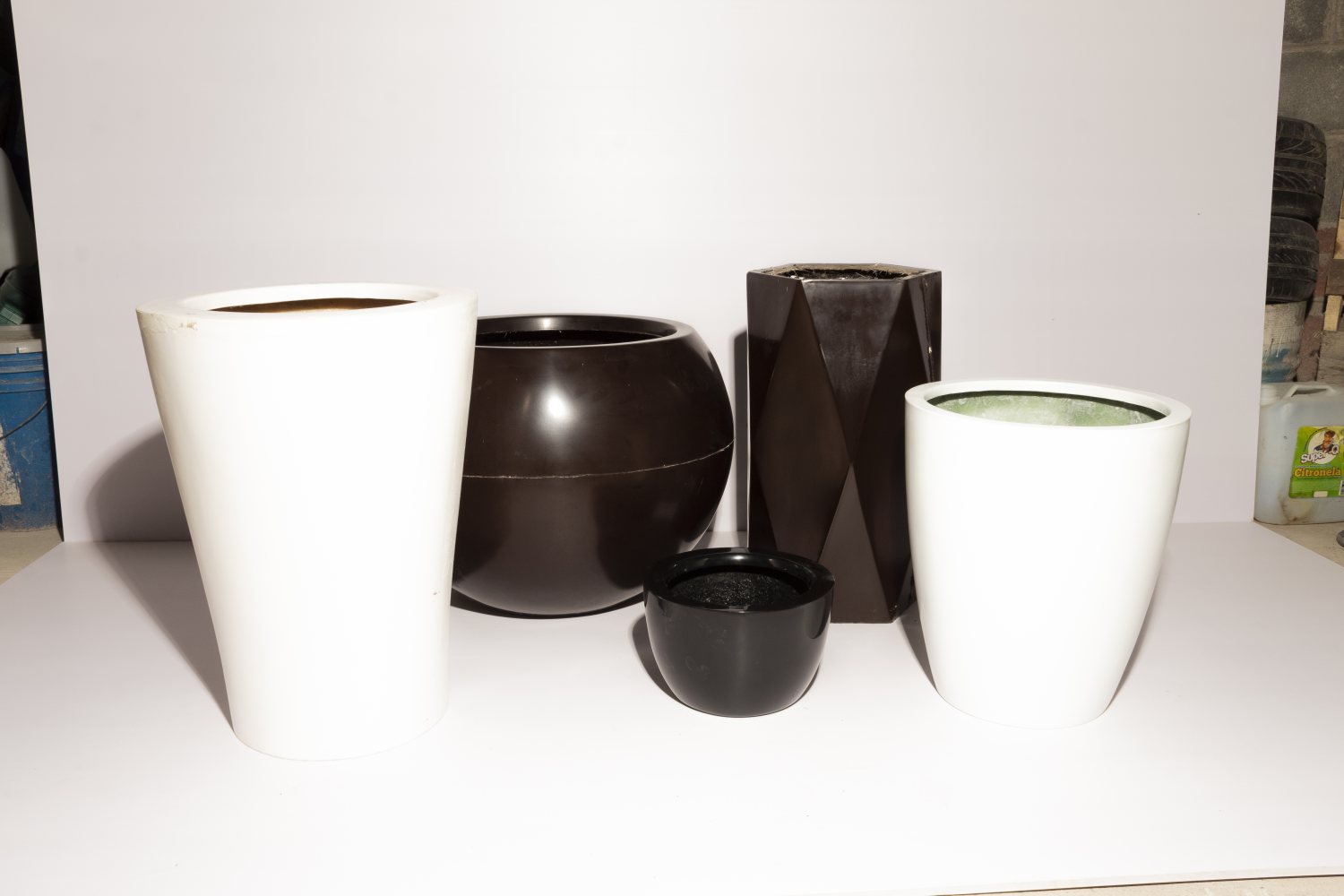Colección de piezas decorativas de fibra de vidrio